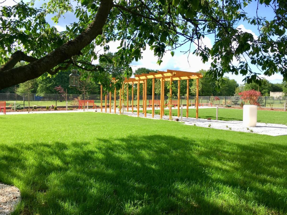 Zbylitowska Gora Hotel Kardamon מראה חיצוני תמונה