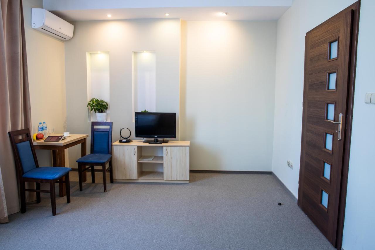 Zbylitowska Gora Hotel Kardamon מראה חיצוני תמונה