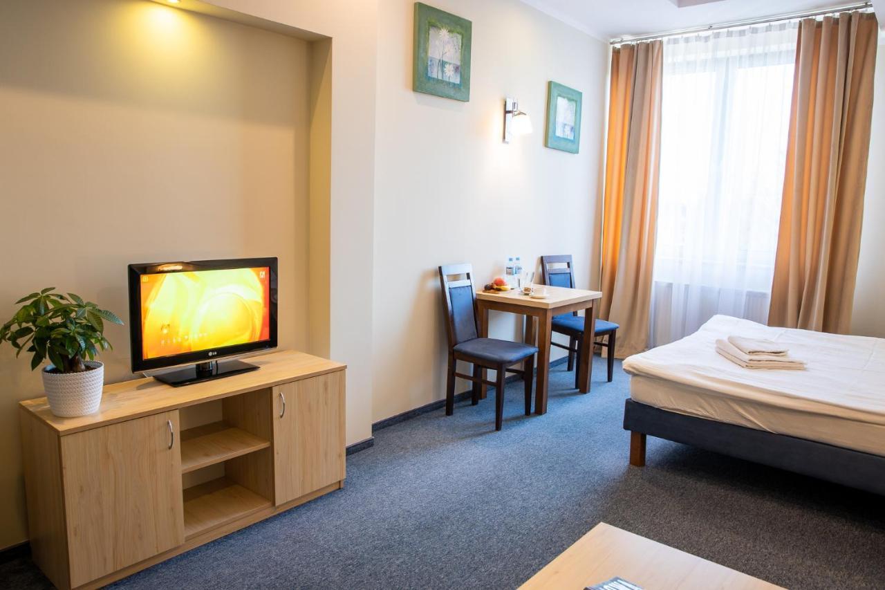 Zbylitowska Gora Hotel Kardamon מראה חיצוני תמונה
