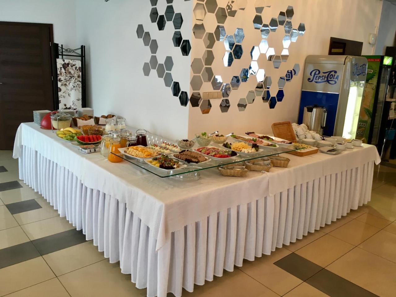 Zbylitowska Gora Hotel Kardamon מראה חיצוני תמונה